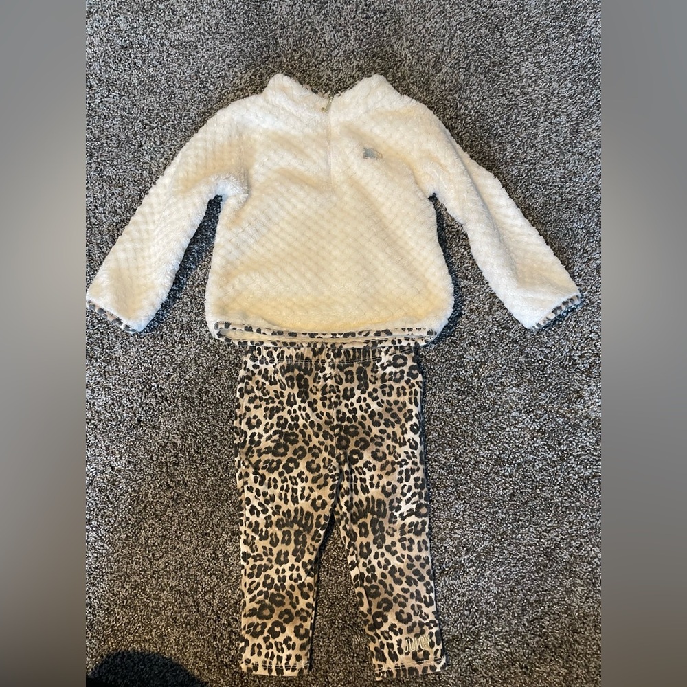 Juicy Couture White Fleece with Leopard leggings
